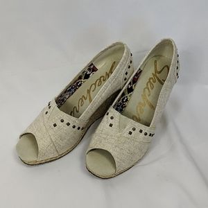 Skechers Linen Espadrilles Size 8 open toe studded